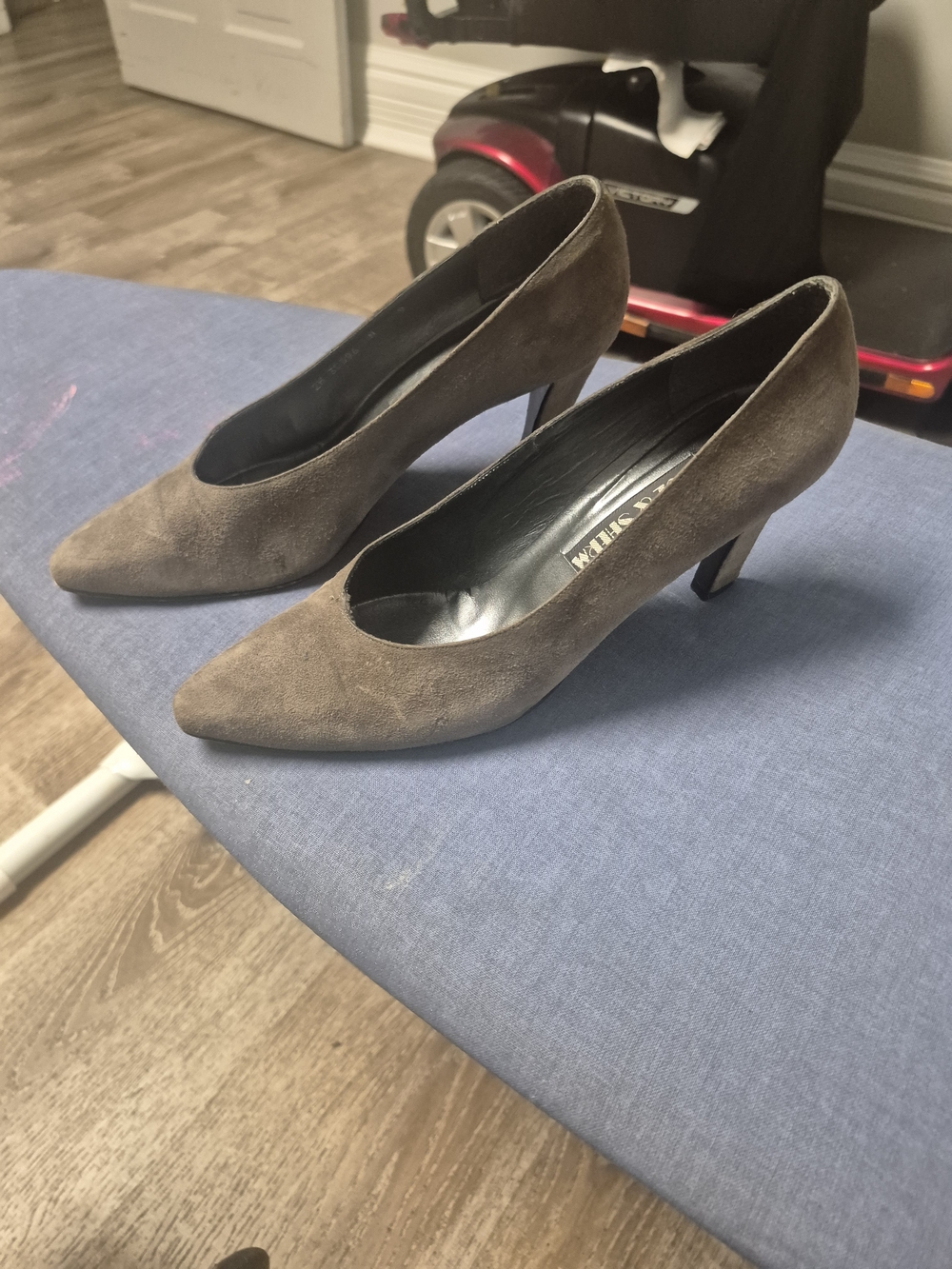 Stuart Weitzman for Poz & Sherm Vintage Taupe Suede Pointed Toe Pumps